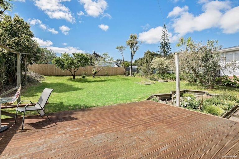 Photo of property in 19 Diana Drive, Glenfield, Auckland, 0627