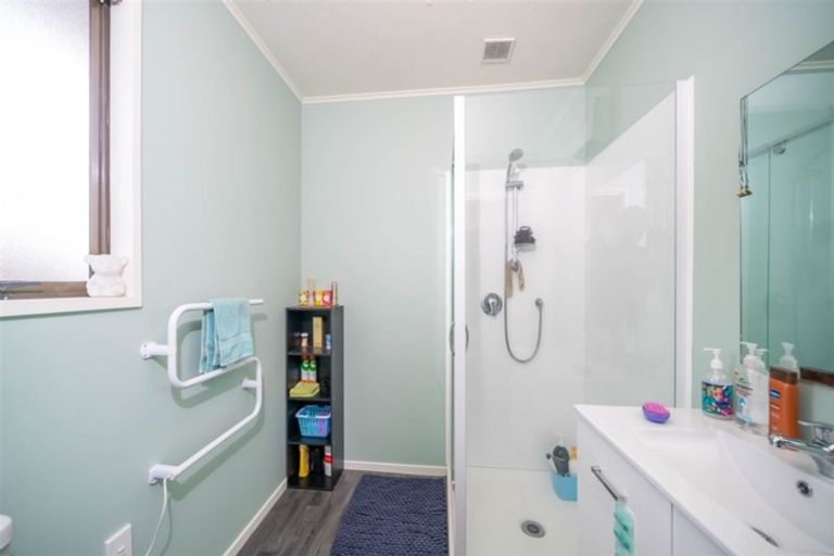 Photo of property in 26 Davidson Crescent, Hornby, Christchurch, 8042