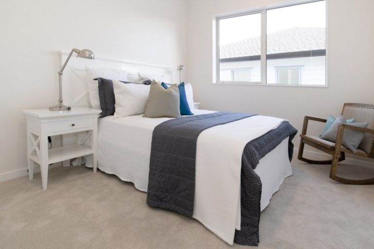 Photo of property in 98 Godfrey Drive, Orewa, 0931