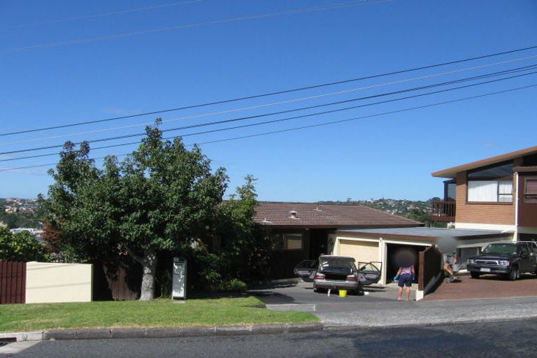Photo of property in 2/1 Orchard Road, Browns Bay, Auckland, 0630