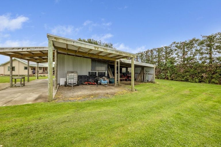Photo of property in 280 Corbett Road, Paraite, New Plymouth, 4373