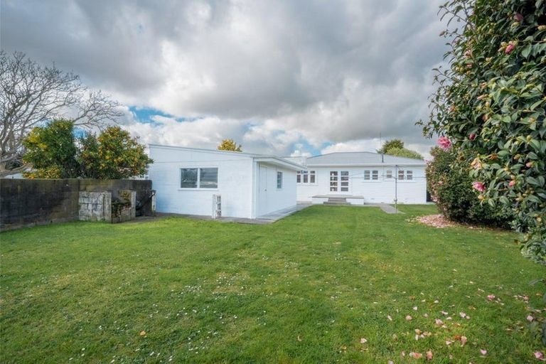 Photo of property in 7 Moray Place, Highbury, Palmerston North, 4412