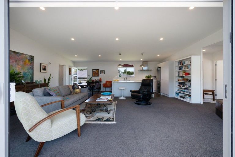 Photo of property in 53 Athenree Road, Athenree, Katikati, 3177