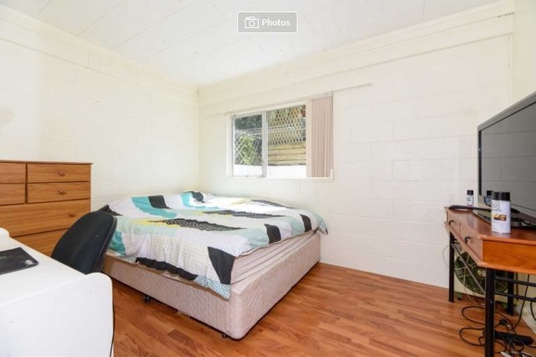 Photo of property in 27 Crompton Road, Massey, Auckland, 0614