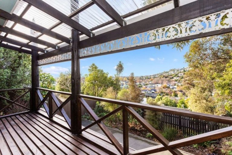 Photo of property in 66 Landsdowne Terrace, Cashmere, Christchurch, 8022