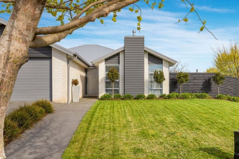 Photo of property in 29 Epsom Drive, Rangiora, 7400