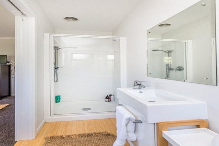 Photo of property in 16 Apple Terrace, Ranui, Porirua, 5024