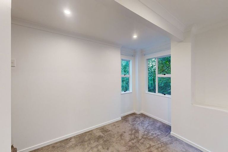Photo of property in 96 Homebush Road, Khandallah, Wellington, 6035