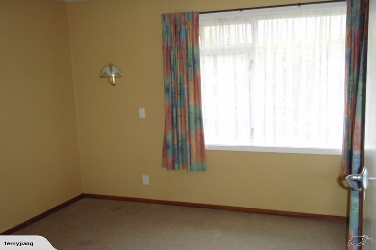 Photo of property in 21 Beatrice Place, Avonhead, Christchurch, 8042