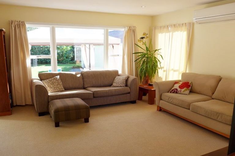 Photo of property in 14 Opal Place, Casebrook, Christchurch, 8051