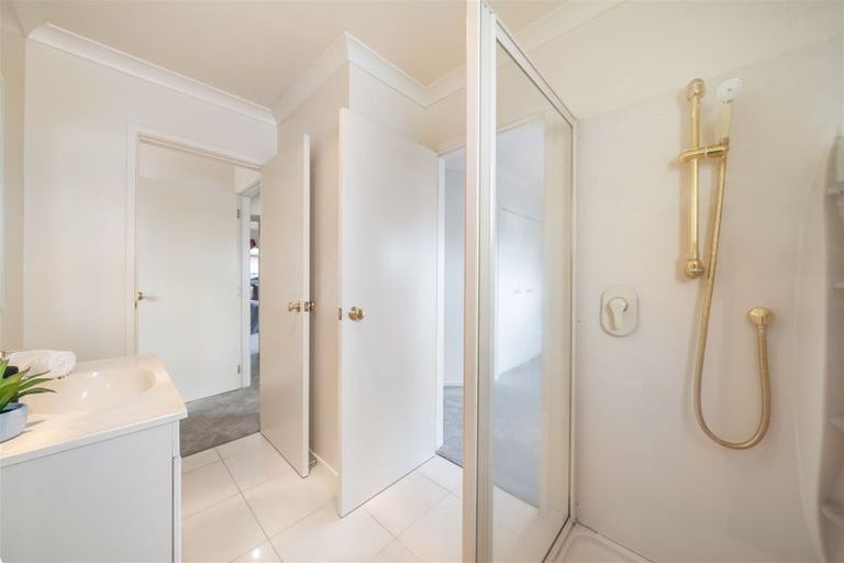 Photo of property in 13 Riverstone Drive, Riverstone Terraces, Upper Hutt, 5018