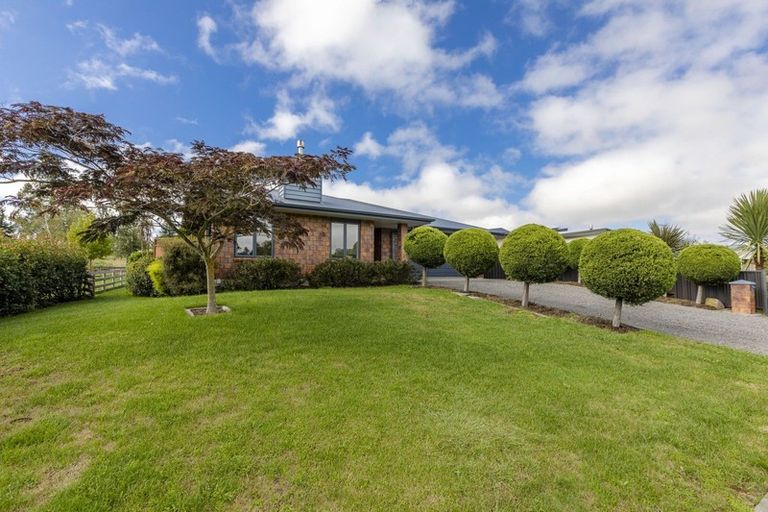 Photo of property in 10 Parkland Drive, Waipawa, 4210