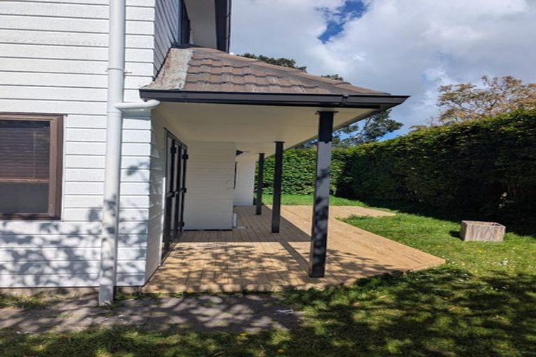 Photo of property in 2/5 Seacliffe Avenue, Belmont, Auckland, 0622