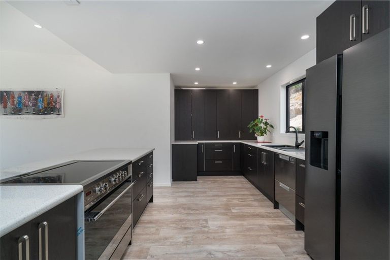 Photo of property in 19 Parawera Drive, Acacia Bay, Taupo, 3330