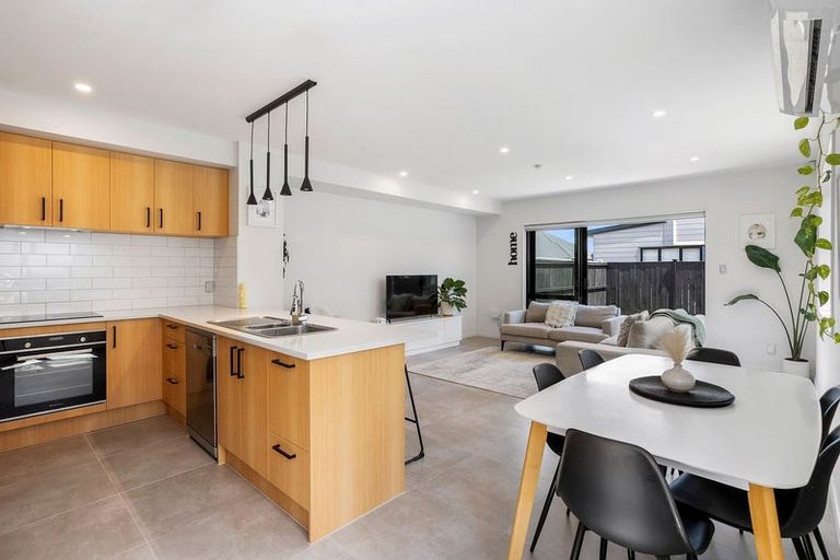 Photo of property in 32b Kahui Parade, Karaka, Papakura, 2113