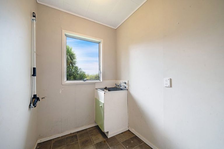 Photo of property in 13 Landow Place, Henderson, Auckland, 0612