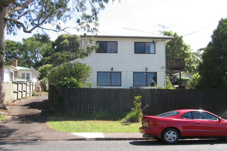 Photo of property in 1/21 Manuka Road, Bayview, Auckland, 0629