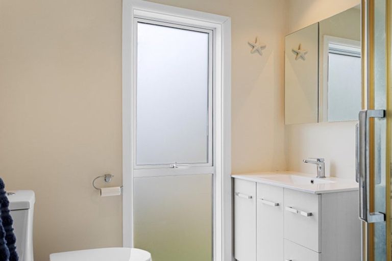 Photo of property in 30 Ashgrove Street, Rangiora, 7400