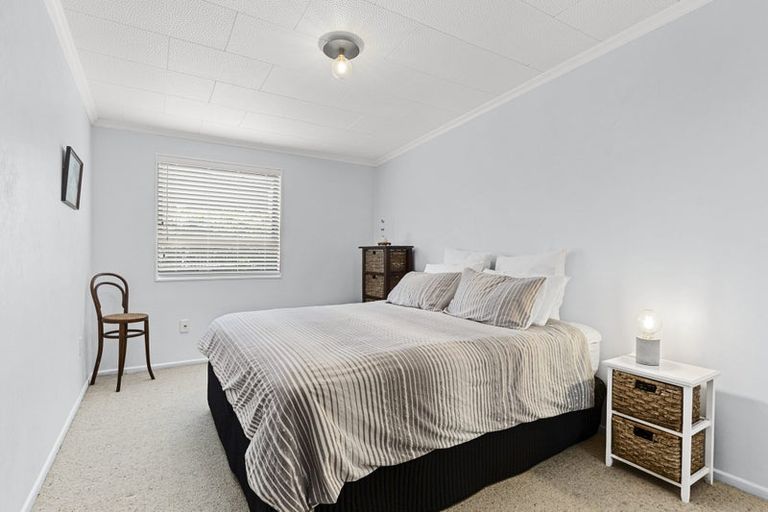 Photo of property in 9a Tamati Place, Merrilands, New Plymouth, 4312