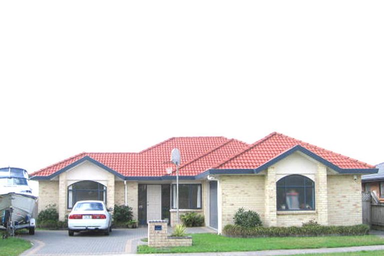 Photo of property in 15 Summerland Drive, Henderson, Auckland, 0612