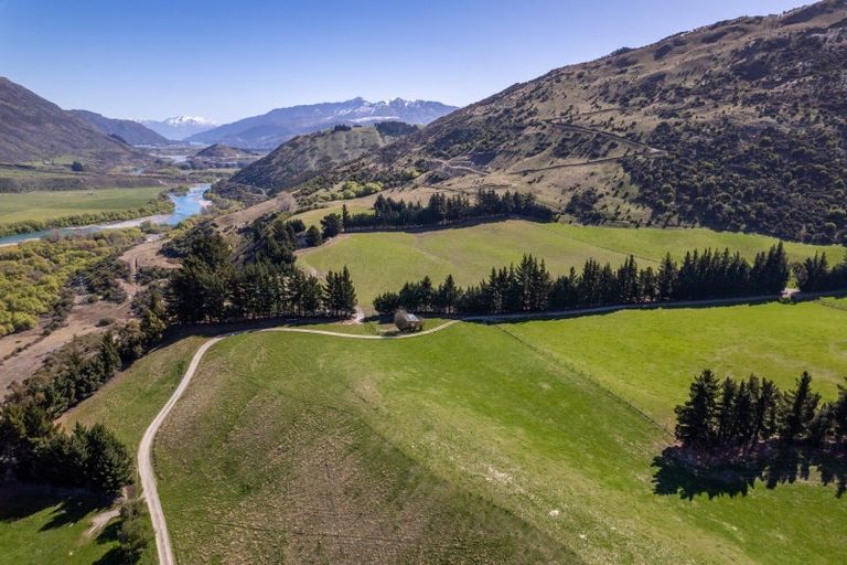 Photo of property in 122 Morven Ferry Road, Arrow Junction, Queenstown, 9371