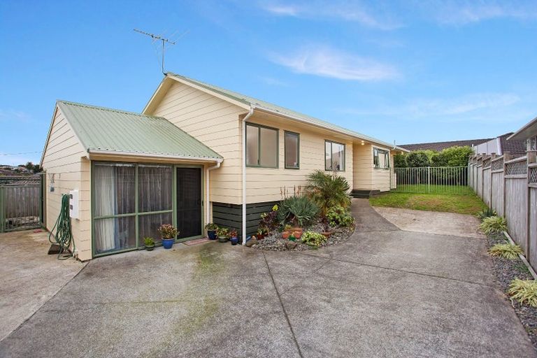 Photo of property in 9a Chilcott Road, Henderson, Auckland, 0612
