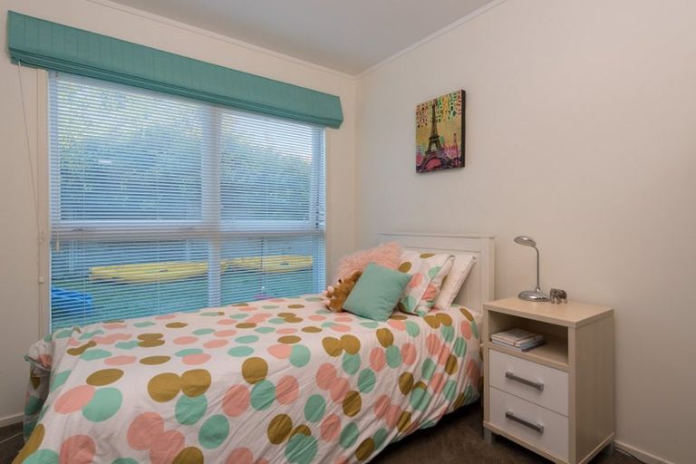 Photo of property in 7 Christensen Place, Forrest Hill, Auckland, 0620