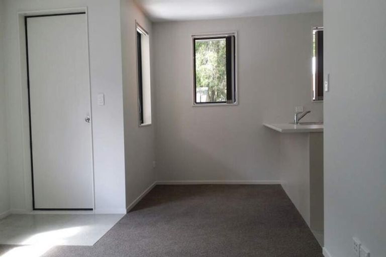 Photo of property in 12 Regency Place, Sunnynook, Auckland, 0632