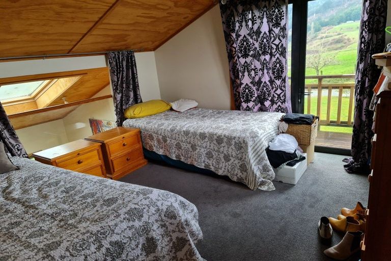 Photo of property in 72 Hotham Street, Murchison, 7007