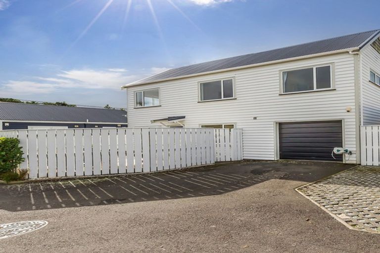 Photo of property in 403a Broadway, Miramar, Wellington, 6022