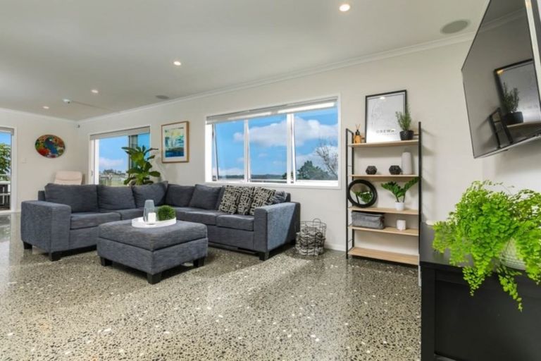 Photo of property in 112 Hibiscus Coast Highway, Red Beach, 0932