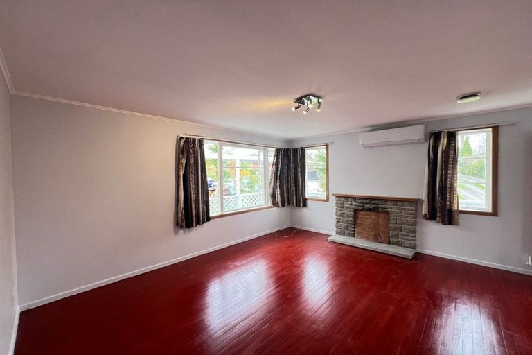 Photo of property in 31 Essex Street, Te Atatu South, Auckland, 0610