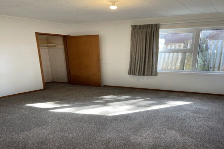 Photo of property in 72 Fitzwater Place, Henderson, Auckland, 0612