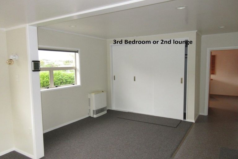 Photo of property in 15 Kowhai Grove, Raumati Beach, Paraparaumu, 5032