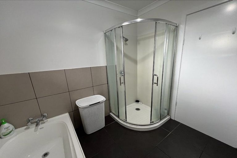 Photo of property in 28 Station Road, Marton, 4710