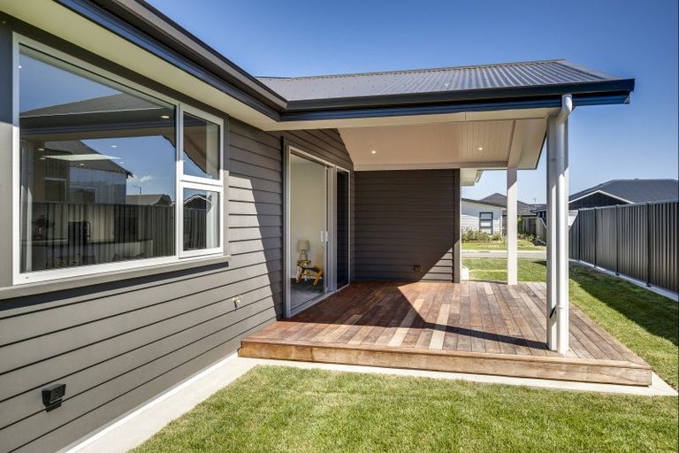 Photo of property in 18 Whangaehu Place, Te Awa, Napier, 4110