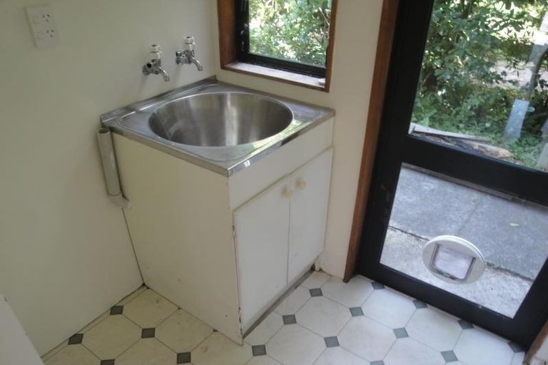 Photo of property in 2 Moss Lane, Raumati Beach, Paraparaumu, 5032