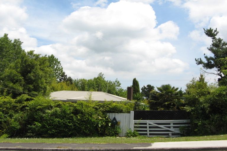 Photo of property in 25 Riverhead Road, Kumeu, 0810