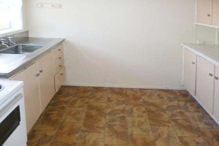 Photo of property in 48 Onewa Road, Northcote Point, Auckland, 0627