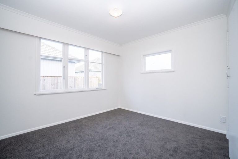 Photo of property in 6 Esk Street, Roslyn, Palmerston North, 4414