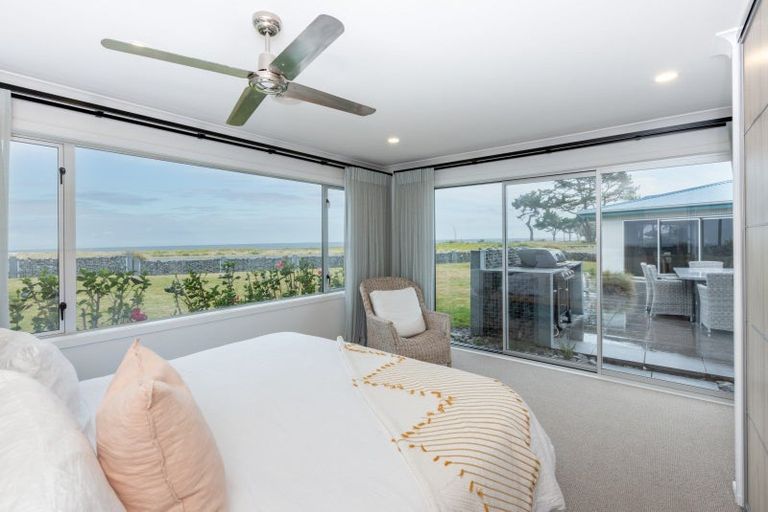 Photo of property in 60 Le Quesne Road, Bay View, Napier, 4104