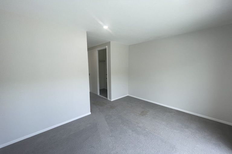 Photo of property in 2/10b Huka Road, Birkenhead, Auckland, 0626