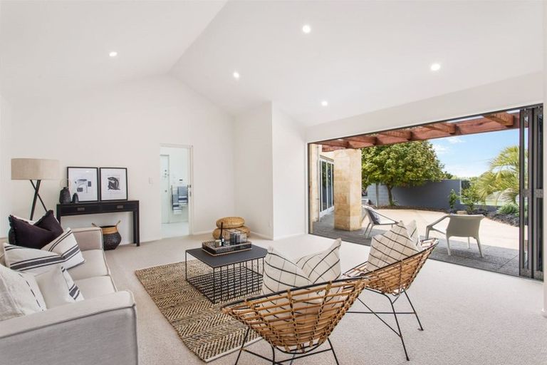 Photo of property in 92 Mccormacks Bay Road, Mount Pleasant, Christchurch, 8081