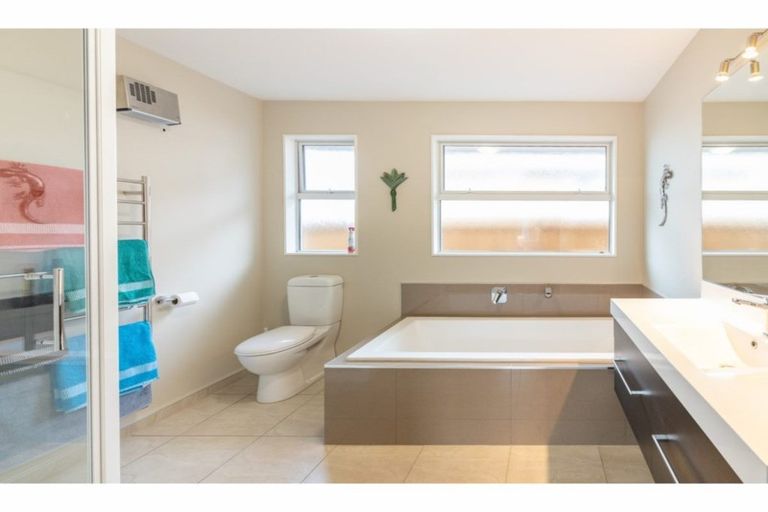 Photo of property in 364 Bower Avenue, North New Brighton, Christchurch, 8083