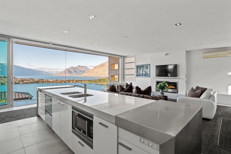Photo of property in 74 Panorama Terrace, Queenstown, 9300