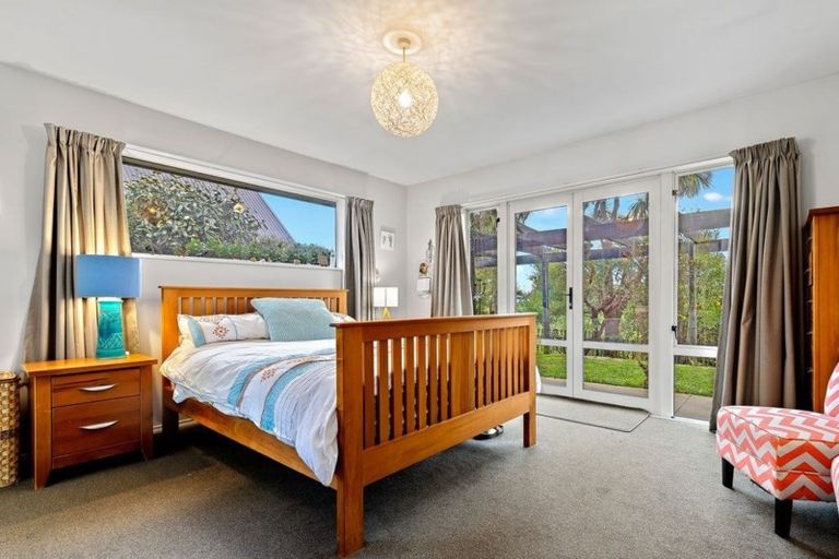 Photo of property in 5 Hossack Close, Belfast, Christchurch, 8051