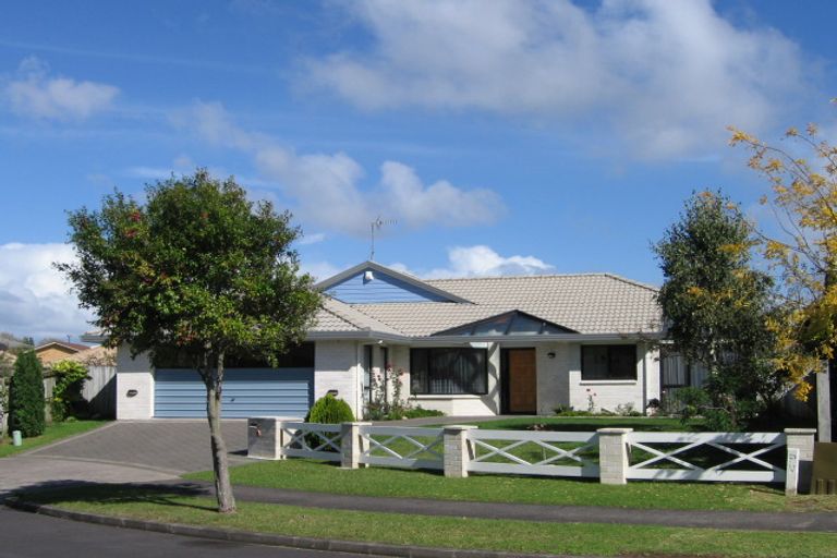 Photo of property in 3 Dunn Place, Farm Cove, Auckland, 2010