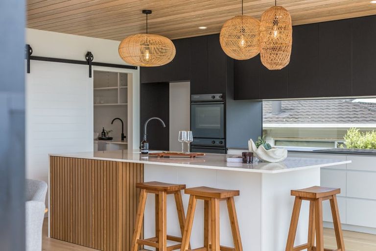 Photo of property in 11 Lauderdale Road, Papakowhai, Porirua, 5024