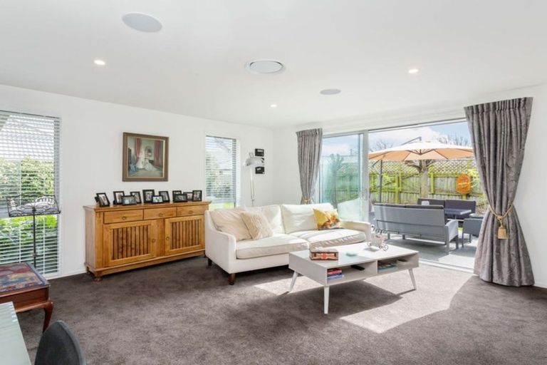 Photo of property in 48 Blue Gum Place, New Brighton, Christchurch, 8083