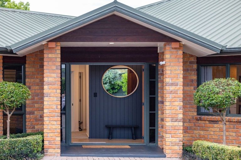 Photo of property in 38 Rototuna Road, Flagstaff, Hamilton, 3210